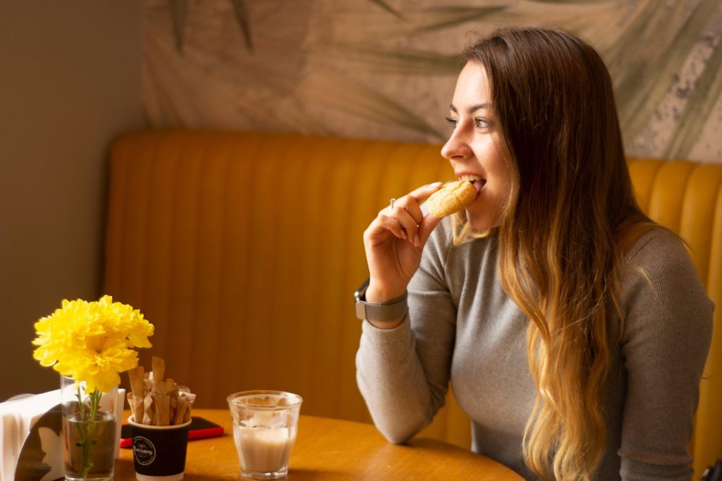 Pourquoi le café est associé au travail ? Une relation construite au fil des siècles 2 Pourquoi le café est associé au travail